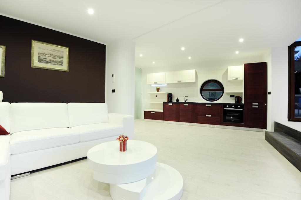 Feel Good Penthouse With Jacuzzi Zadar